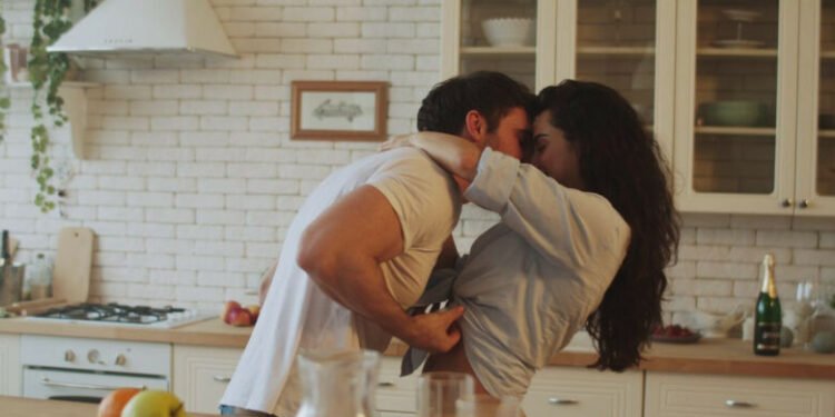 Zbulohet: Çfarë Nuk Durojnë Femrat në Paralojë – E 3-ta do t’ju habisë!