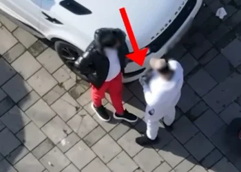 Heroina në Tiranë – Pamje tronditëse të shpërndarjes në rrugë