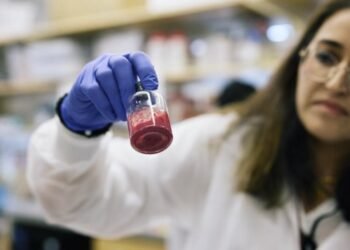 Gjaku artificial në formë pluhuri: Zgjidhja që shpëton jetë në vendngjarje