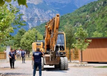 Thethi! Ligji zbret në sezon. Kush po fiton dhe kush po humbet në mes të verës turistike?